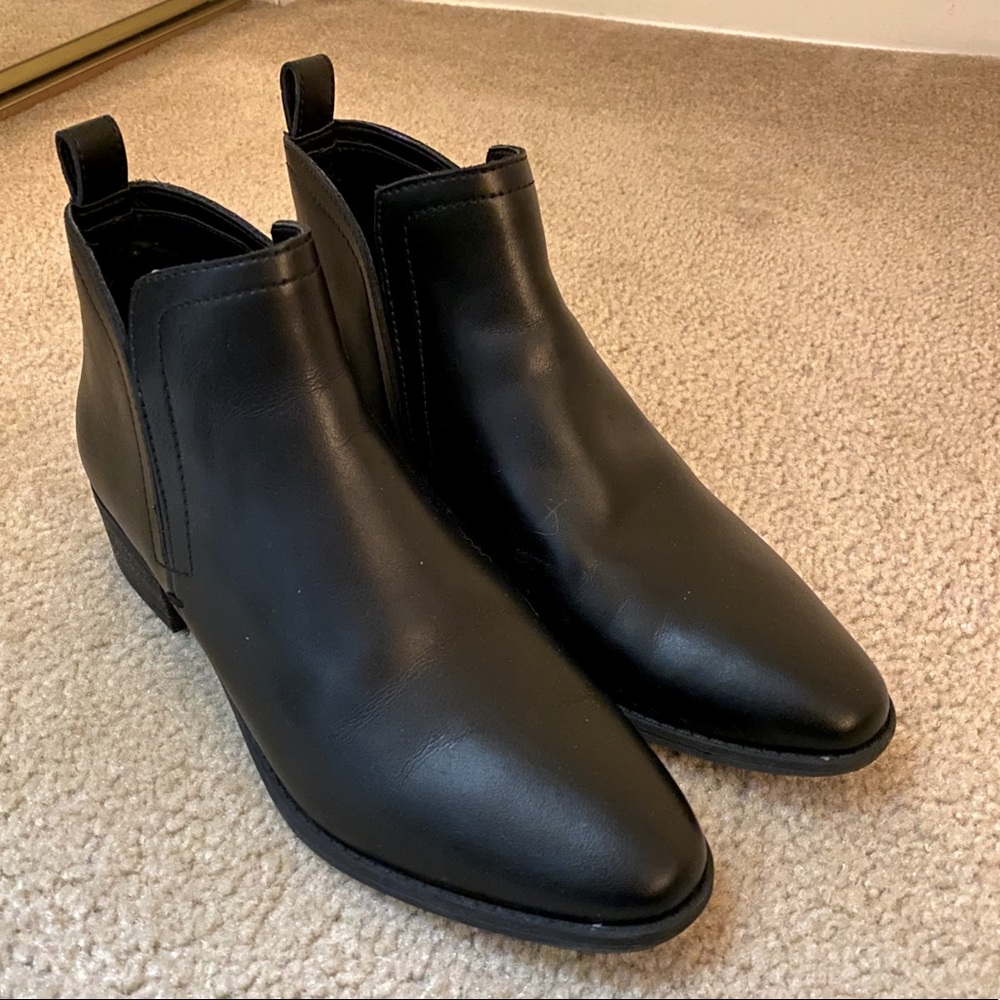 Dolce Vita Tivon Black Booties